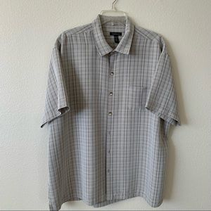 Van Heusen men's short sleeve shirt
